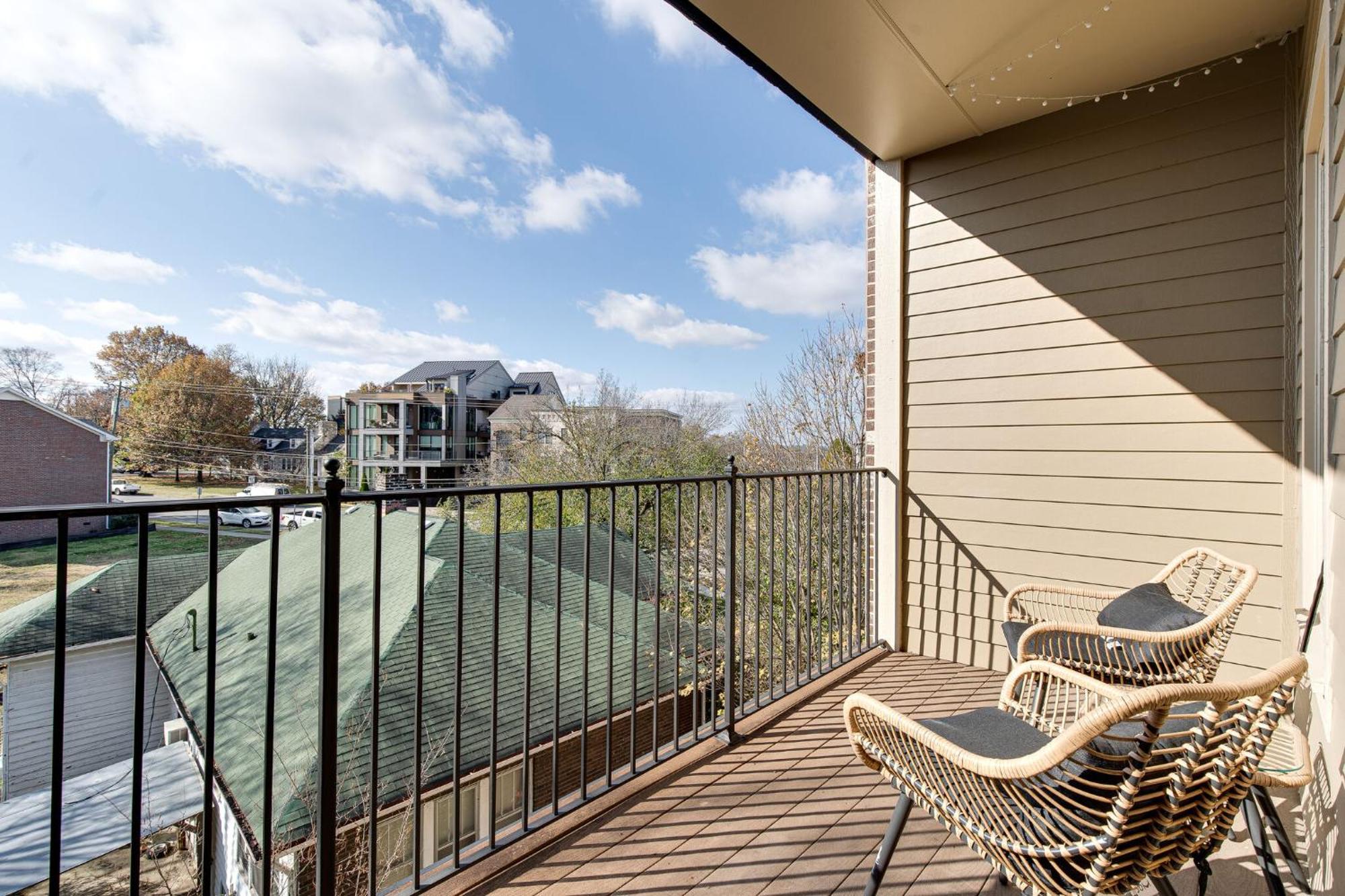 The Celebrity - Minutes To Broadway With A Balcony Daire Nashville Dış mekan fotoğraf